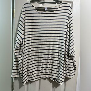 Old Navy XXL white and navy striped shirt